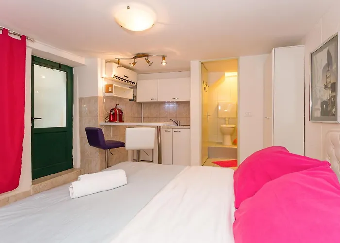 Modern And Practical In The Heart Of Apartament