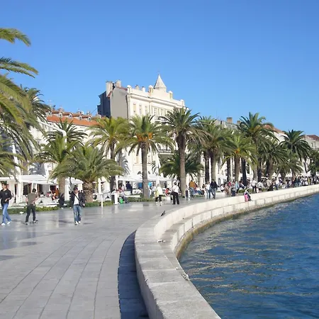 Lägenhet Modern And Practical In The Heart Of